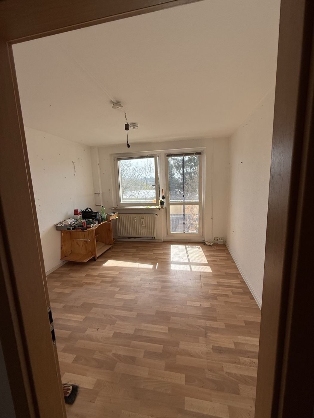 Leeres, besenreines Zimmer